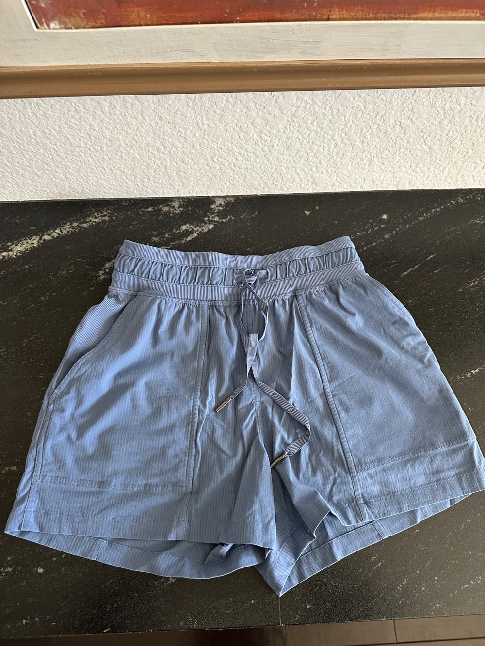 Lululemon dance studio shorts size 2, 3.5” Oasis Blue